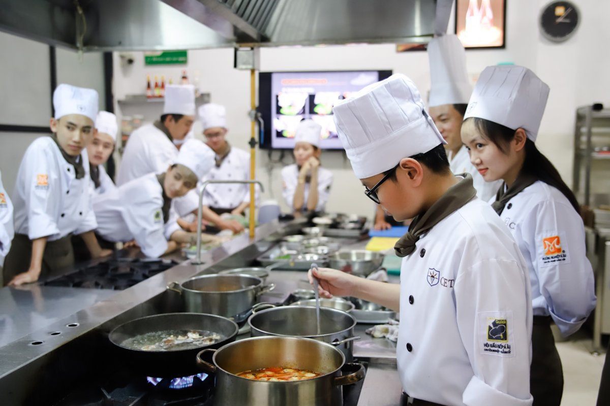 Ayam Rebus dengan Sayuran Sehat